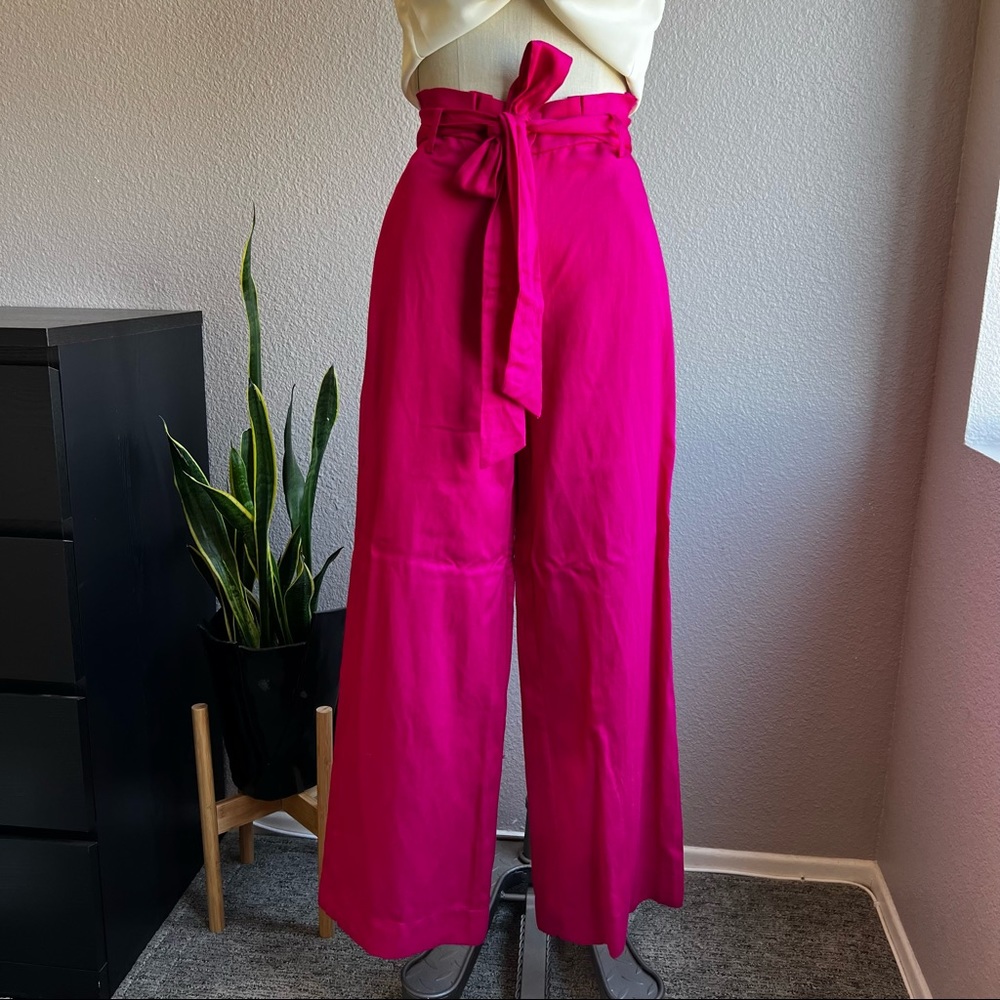 NWT Bright fuchsia pink Wide Leg Pant with paper-bag waist